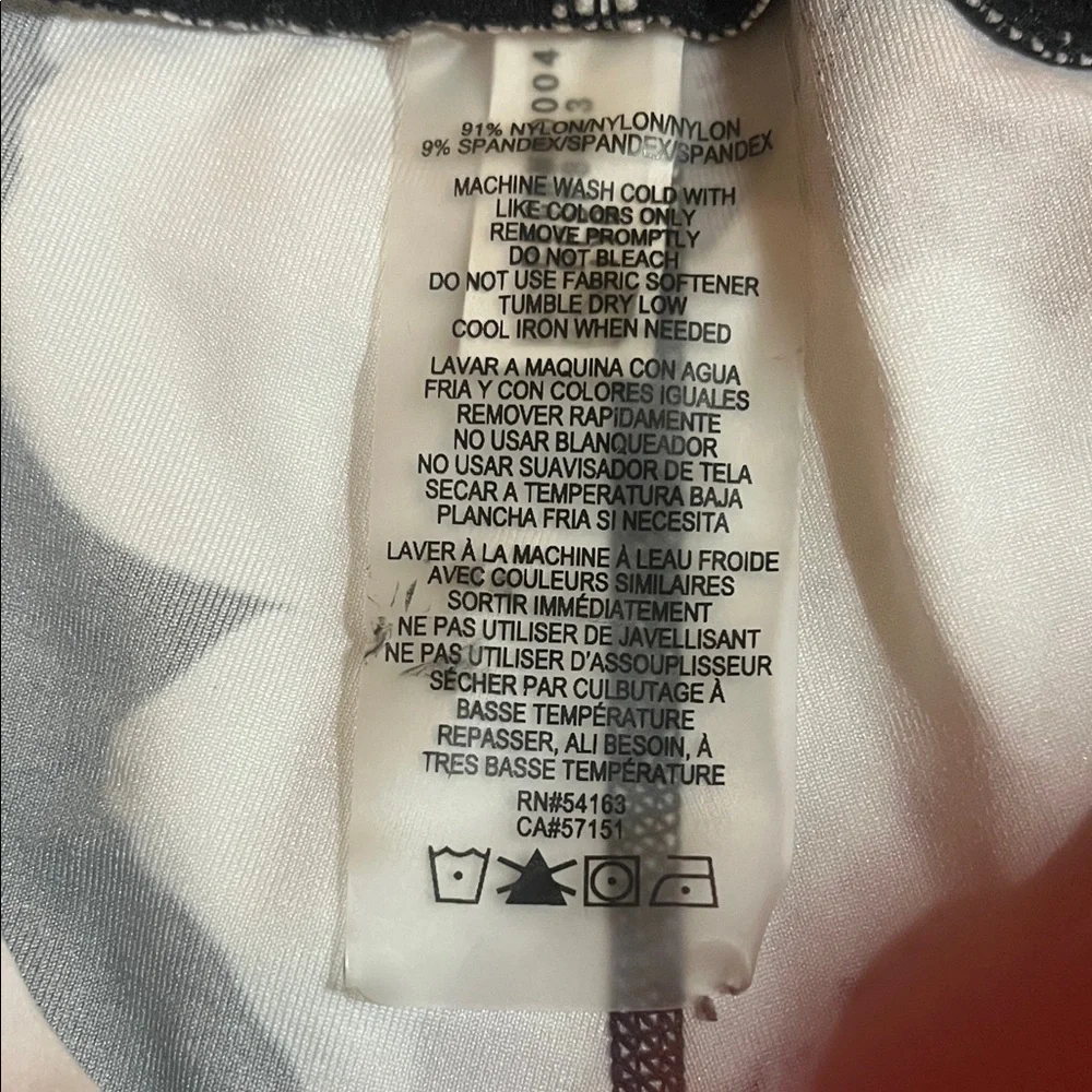 Calvin Klein Performance Black and Pink Floral Leggings - Picture 3 of 6